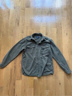 GAP Men’s Olive UltraSoft Denim Relaxed Shirt